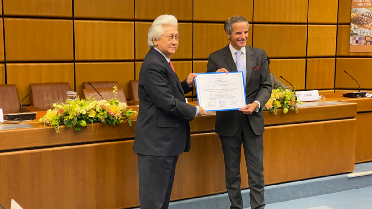 Indonesia Gaet Penghargaan Badan Pangan Dunia (FAO) dan Badan Atom Dunia (IAEA) di Wina, Austria Indonesia Gaet Penghargaan Badan Pangan Dunia (FAO) dan Badan Atom Dunia (IAEA) di Wina, Austria