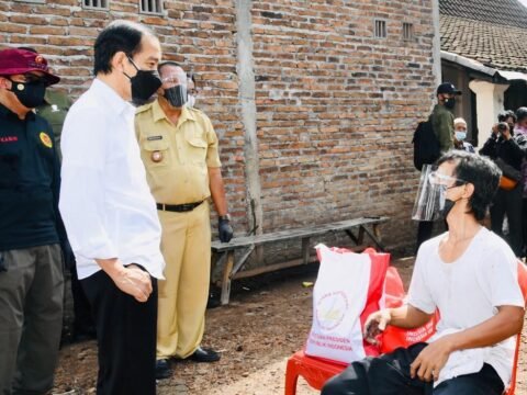 Saat Presiden Jokowi Bertemu Joko Widodo, Dishare Ke Sana Kemari Saat Presiden Jokowi Bertemu Joko Widodo, Dishare Ke Sana Kemari