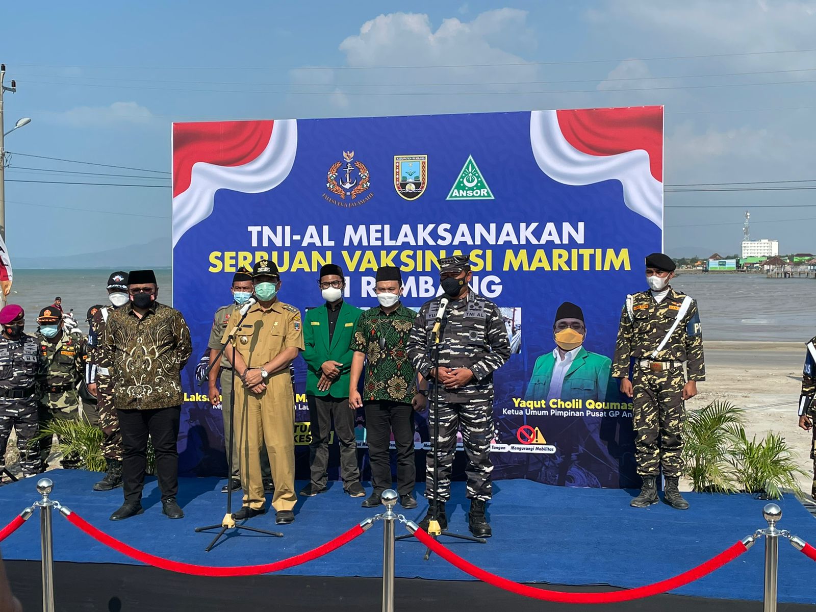 Serbuan Vaksinasi Masyarakat Maritim di TPI Rembang