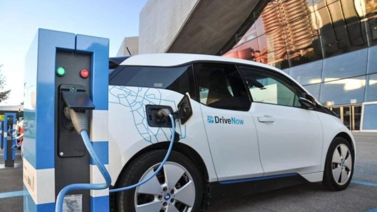 Ford Investasi 11,4 miliar US Dolar Untuk Mobil Listrik dan Baterai Lithium? Ford Investasi 11,4 miliar US Dolar Untuk Mobil Listrik dan Baterai Lithium?