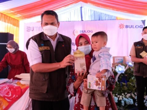 BULOG Gelontorkan Beras Fortivit dan Berikan Edukasi Gizi ke Masyarakat Jawa Barat