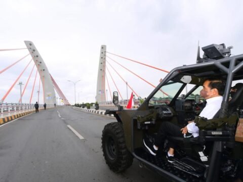 Jokowi Akan Terus Menyapa Masyarakat Dengan Kendaraan Taktis P6 ATAV Ini?