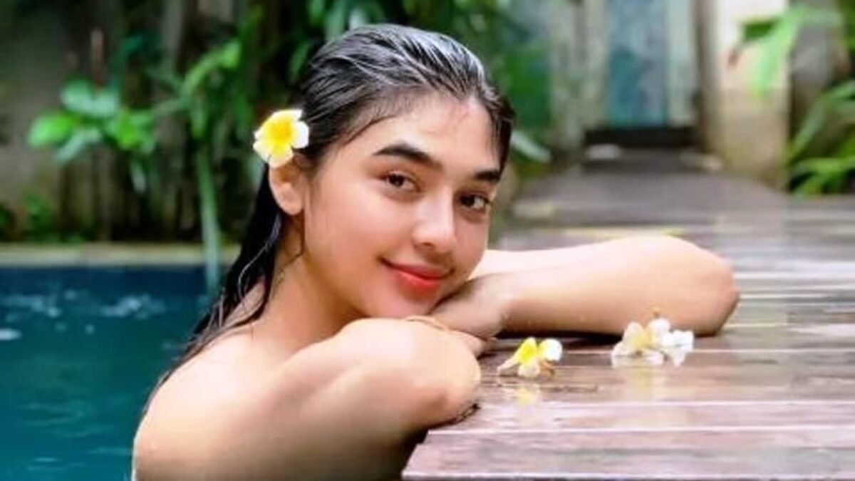 Celine Basalamah: Saya Harus Menjaga Performance dan Penampilan Terbaik Sebagai Profesional Celine Basalamah: Saya Harus Menjaga Performance dan Penampilan Terbaik Sebagai Profesional