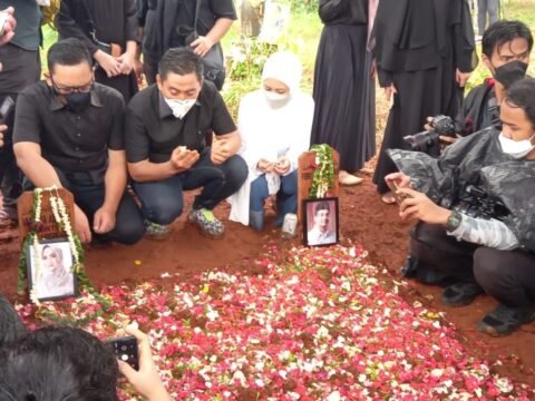 Video Pengakuan Asuransi Anak Vanessa Angel dan Soal Hidup Menjadi Refleksi Kita