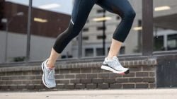 5.-Sepatu-Olahraga-Wanita-Pilih-yang-Nyaman-dan-Sesuai-Ukuran-