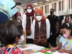 Ibu Negara Meninjau Pelaksanaan Gebyar Vaksinasi Anak Usia 6-11 Tahun