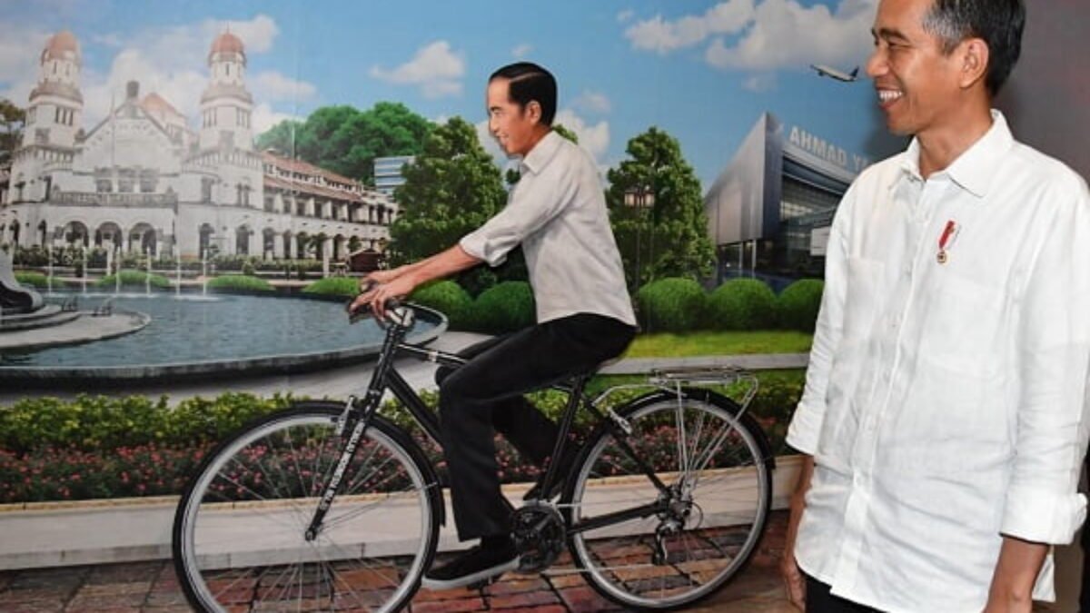 Jokowi Gonceng Presiden Mendatang? Viral