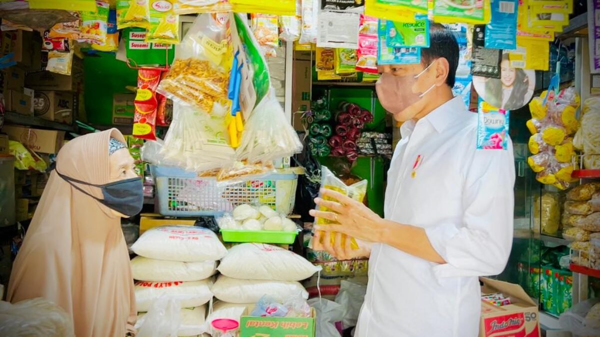 Presiden Jokowi Putuskan Langkah Terkait Minyak Goreng Dari IKN Presiden Jokowi Putuskan Langkah Terkait Minyak Goreng Dari IKN
