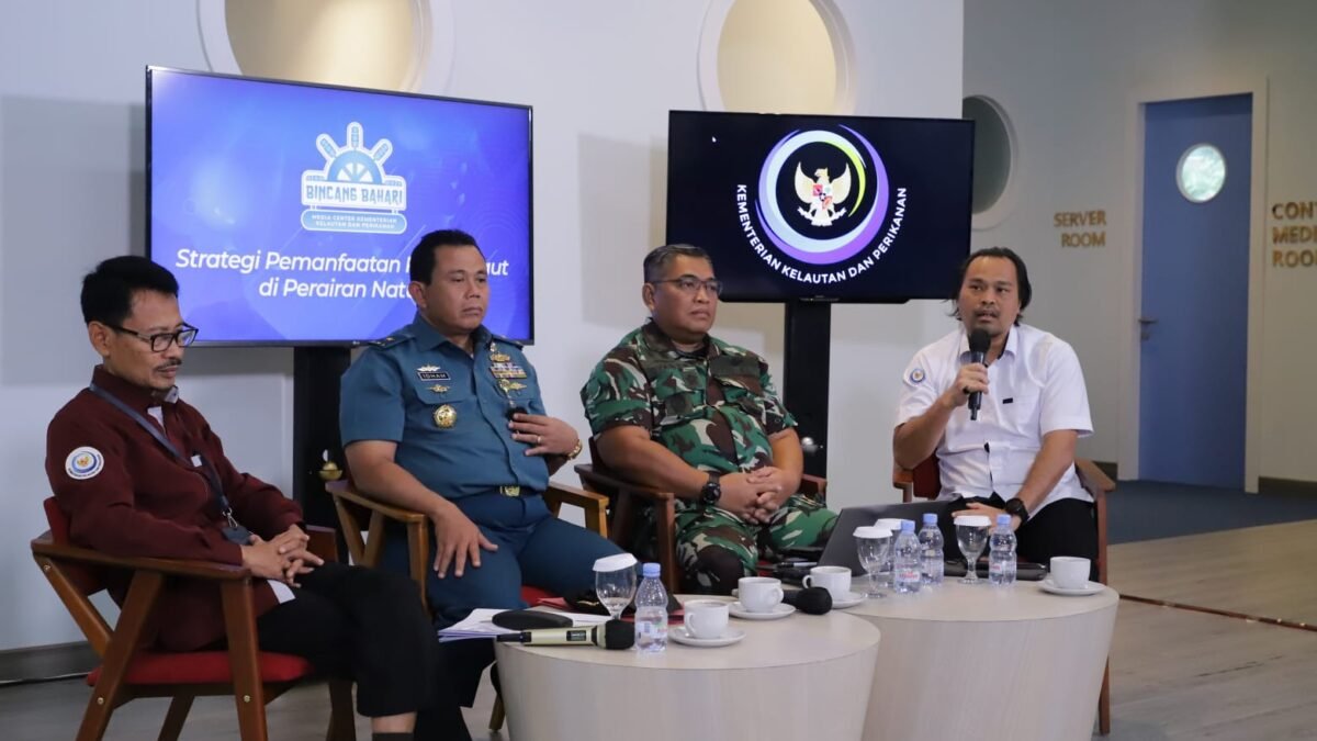 Kasal: Pentingnya National Prosperity dan National Security di Perairan Natuna Kasal: Pentingnya National Prosperity dan National Security di Perairan Natuna