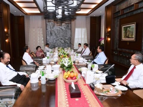Sebelum Melantik, Ternyata Presiden Jokowi Kongkow Dengan Ketum Parpol Dulu