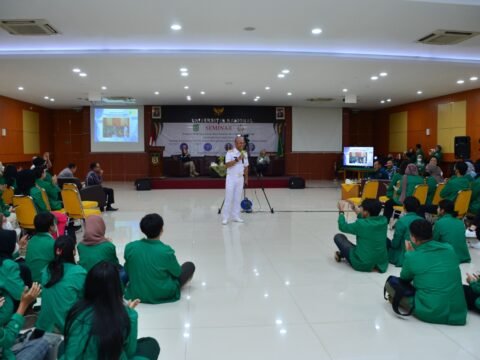 Kadispenal Cerahkan Mahasiswa UNAS Tentang Information Warfare