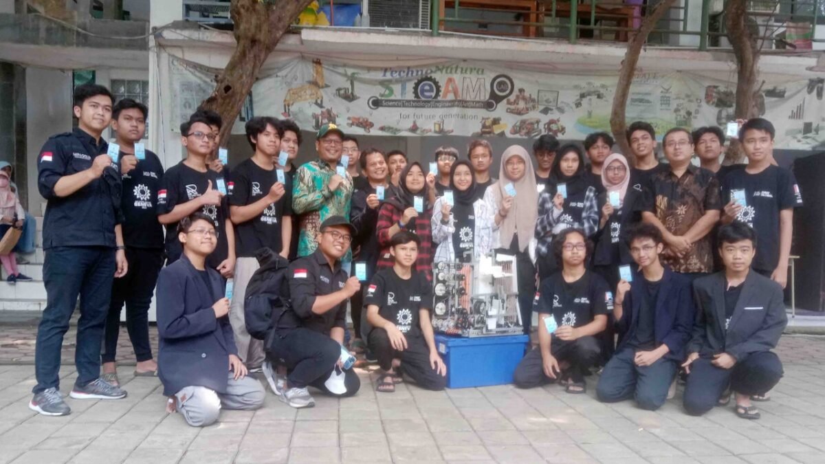 Minigold Indonesia Beri Sponsor Tim Robot Madrasah TechnoNatura