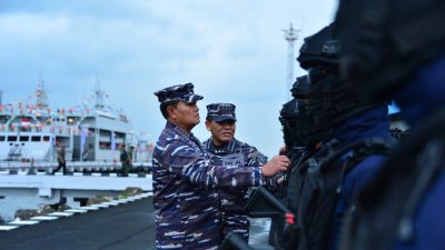 Admiral Inspection Tradisi TNI AL Jelang Pergantian Kasal