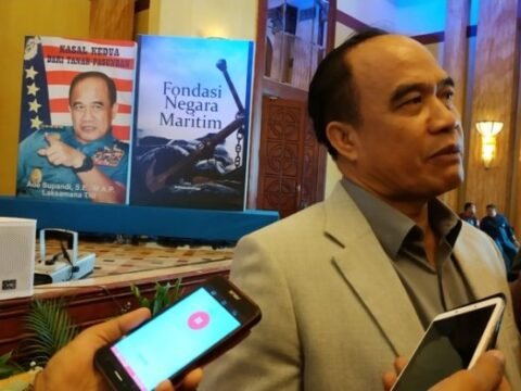 Ade Supandi: Panglima TNI dari AL selisih 10 tahunan, Bukan Kebetulan