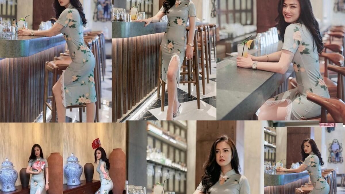 Nita Gunawan Dengan Cheongsam Biru Muda