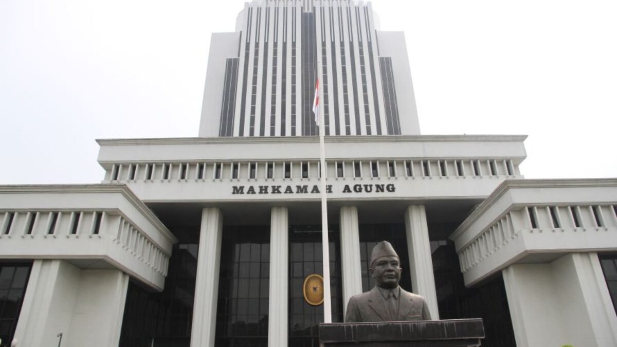 Apa dan Siapa Yang Memimpin Mahkamah Agung