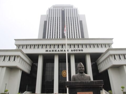 Apa dan Siapa Yang Memimpin Mahkamah Agung