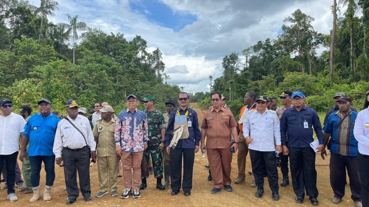BNPP Temukan Beberapa Sarpras PLBN Yetetkun Masih Perlu Dilengkapi BNPP Temukan Beberapa Sarpras PLBN Yetetkun Masih Perlu Dilengkapi