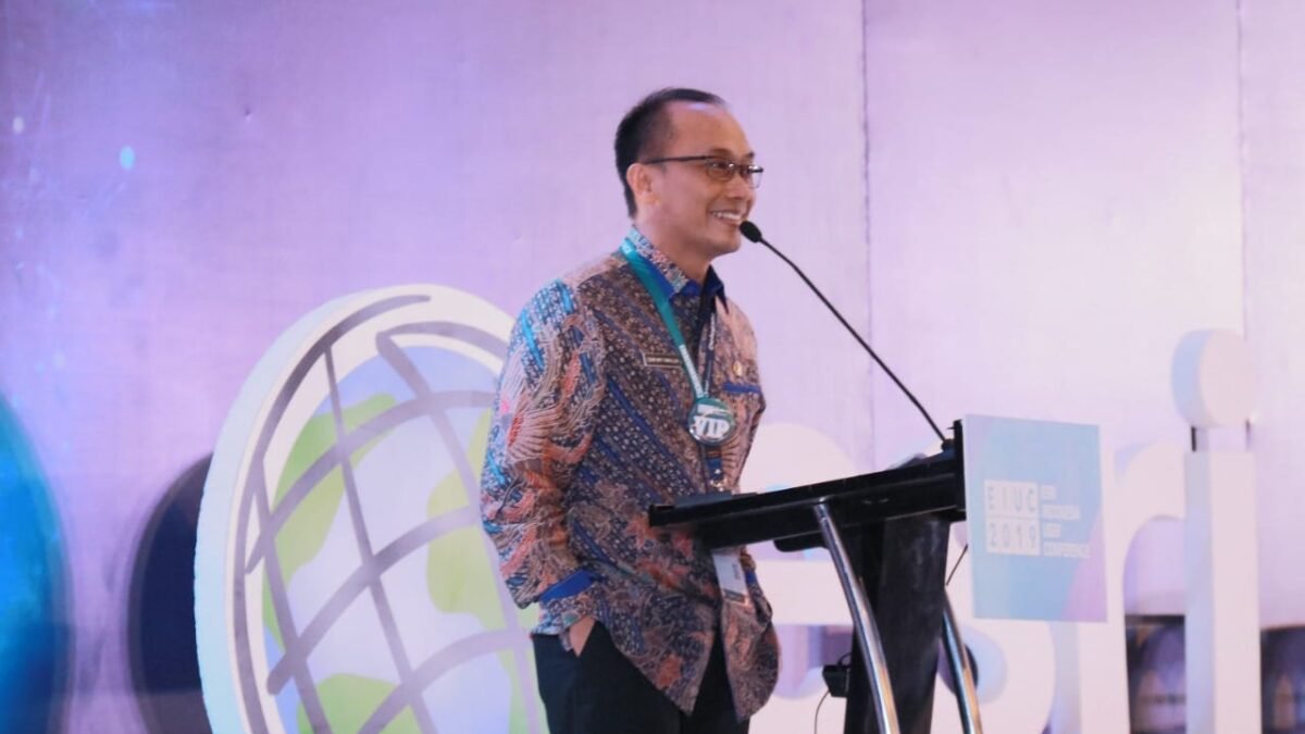 Prof Zudan Minta Jajaran BNPP Lakukan Branding Pengelolaan Perbatasan Prof Zudan Minta Jajaran BNPP Lakukan Branding Pengelolaan Perbatasan