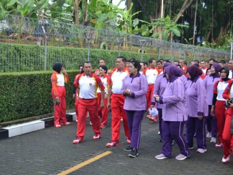 Panglima TNI Olahraga Bersama di Bais TNI