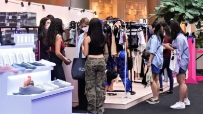 Bazaar Deadstock Squeeze90: Barang- Barang Keren, Diskon Hingga 90%