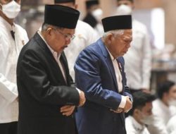 Mantan Wapres dan Wapres Indonesia Bersama Panglima TNI Sholat Ied di Istiqlal