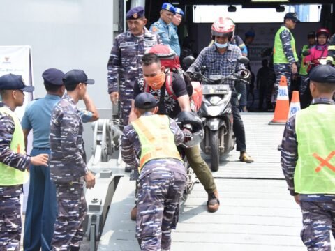 Ini Kata Masyarakat Usai Mudik Gratis Dengan Kapal Perang TNI AL