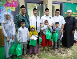 Wamenaker RI Afriansyah Noor hadiri acara pemberian santunan bagi 100 anak yatim