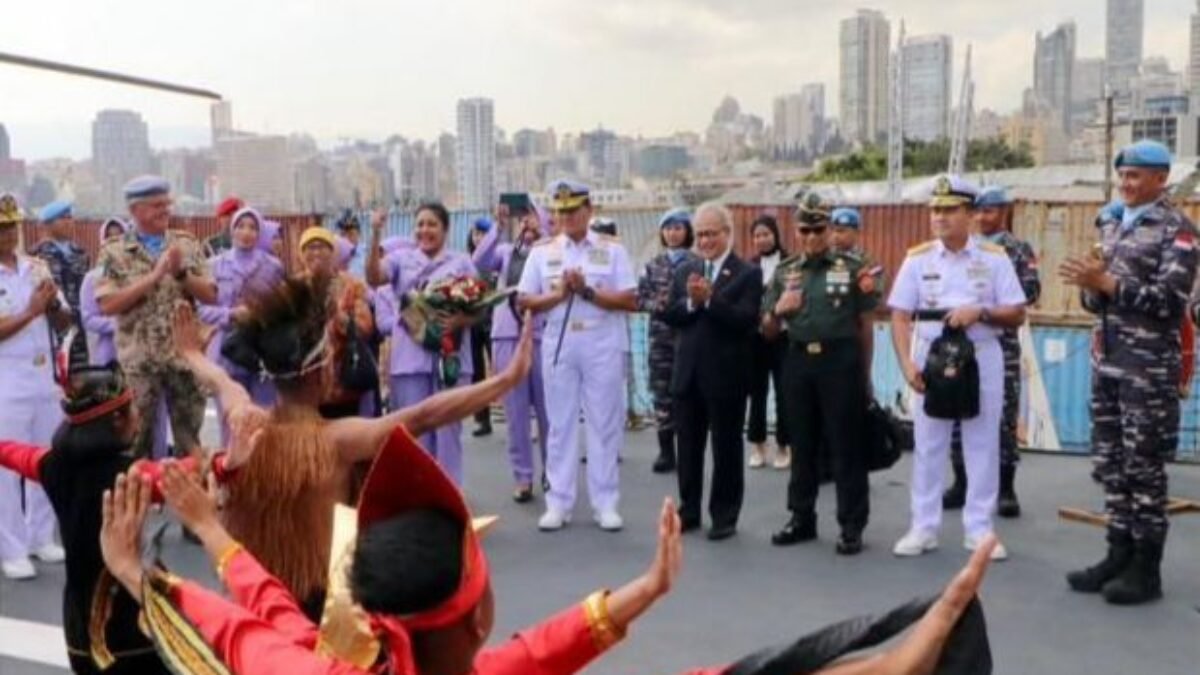 Panglima TNI Saat Bertemu Satgas MTF TNI AL di Libanon