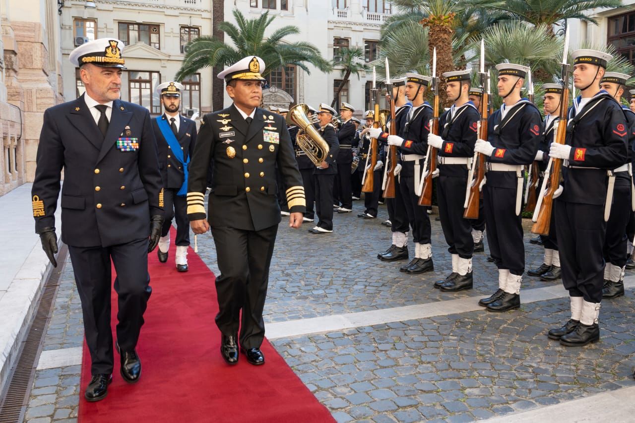 Laksamana TNI Muhammad Ali Kunjungi Italian Navy