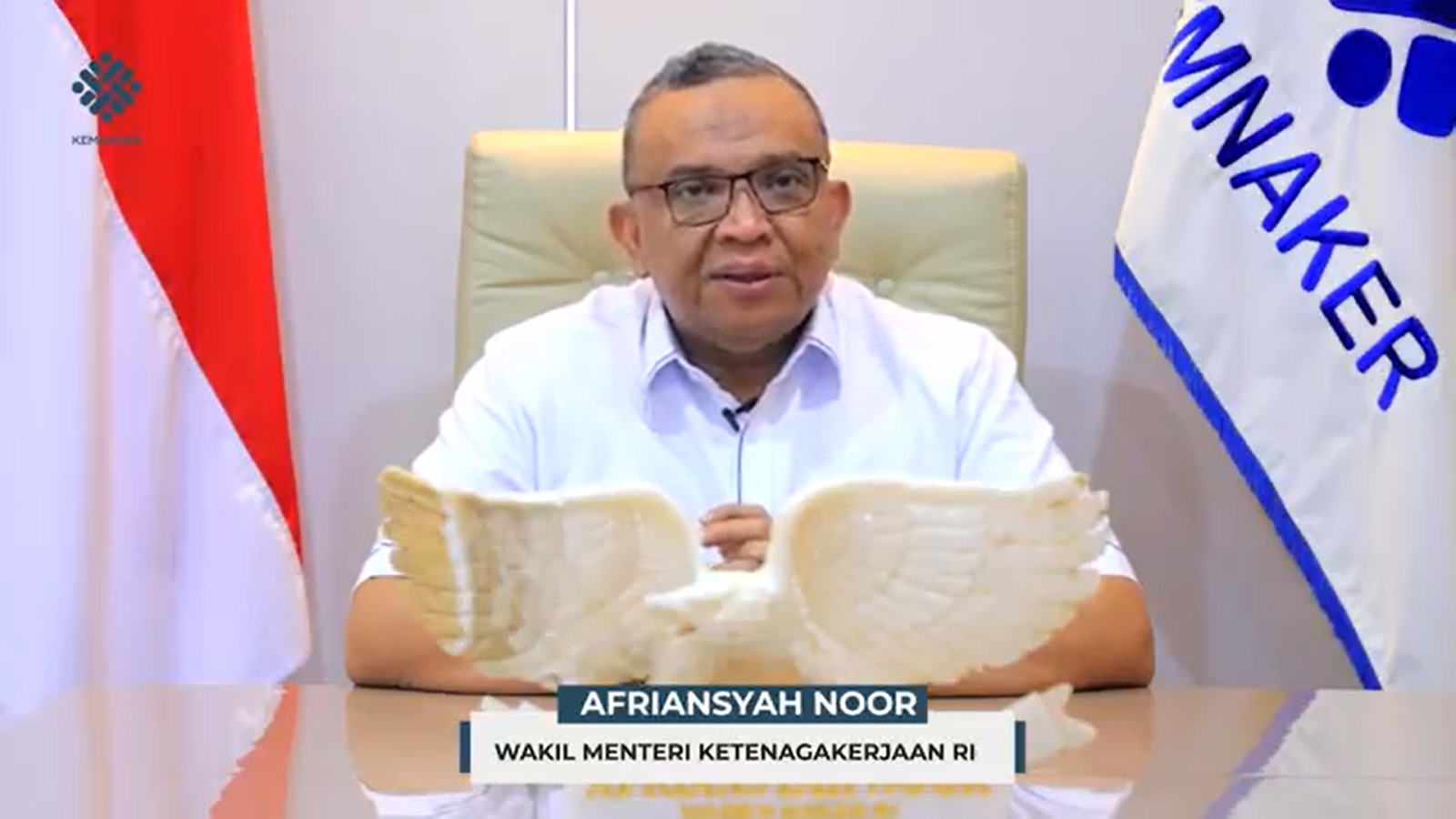 Wisuda LSP-PM, Wamenaker Afriansyah Noor Apresiasi Lulusan Pasar Modal