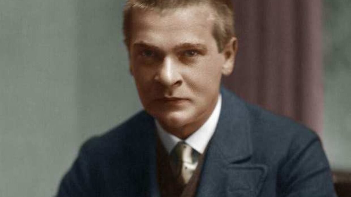 Catatan FB Hartanto Bali Tentang Angga Wijaya, Georg Trakl dan Ekspresionisme Catatan FB Hartanto Bali Tentang Angga Wijaya, Georg Trakl dan Ekspresionisme