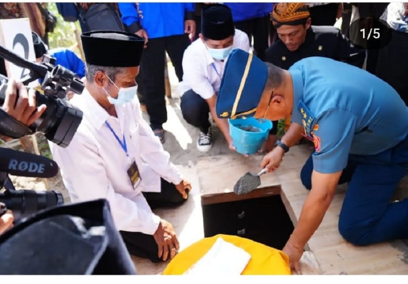 Kapuspen TNI Peletakan Batu Pertama Pembangunan Pondok Pesantren Jati Diri Bangsa