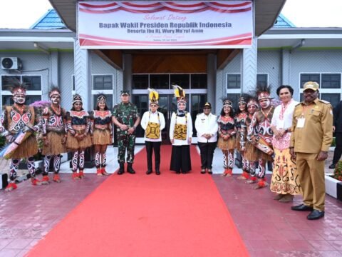 Panglima TNI Dampingi Wakil Presiden Kunjungan Kerja di Papua