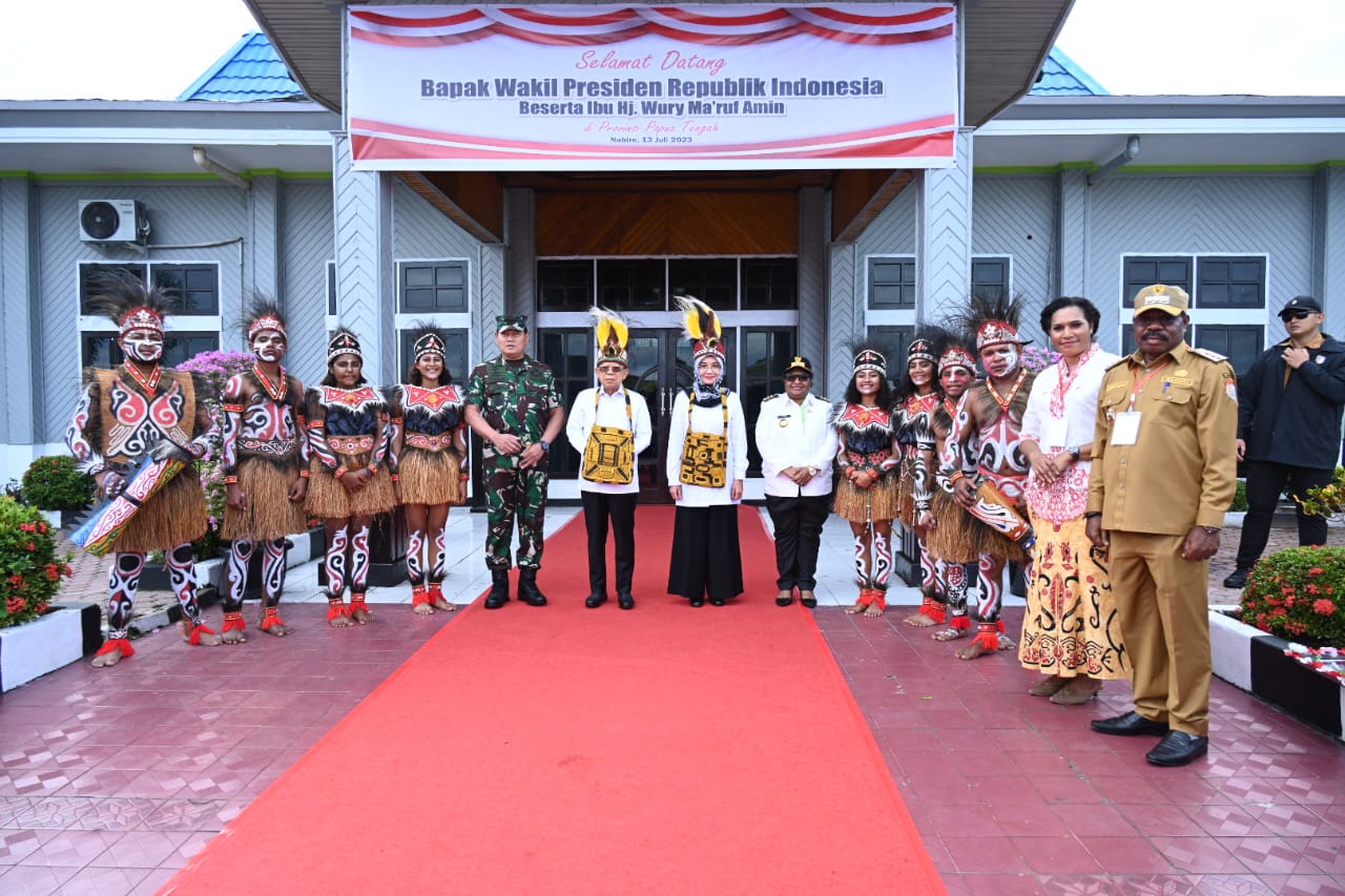 Panglima TNI Dampingi Wakil Presiden Kunjungan Kerja di Papua