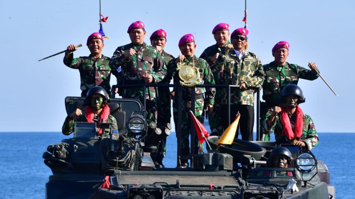 Mahfud MD, Menkopolhukam RI Jadi Warga Kehormatan Marinir TNI AL Mahfud MD, Menkopolhukam RI Jadi Warga Kehormatan Marinir TNI AL