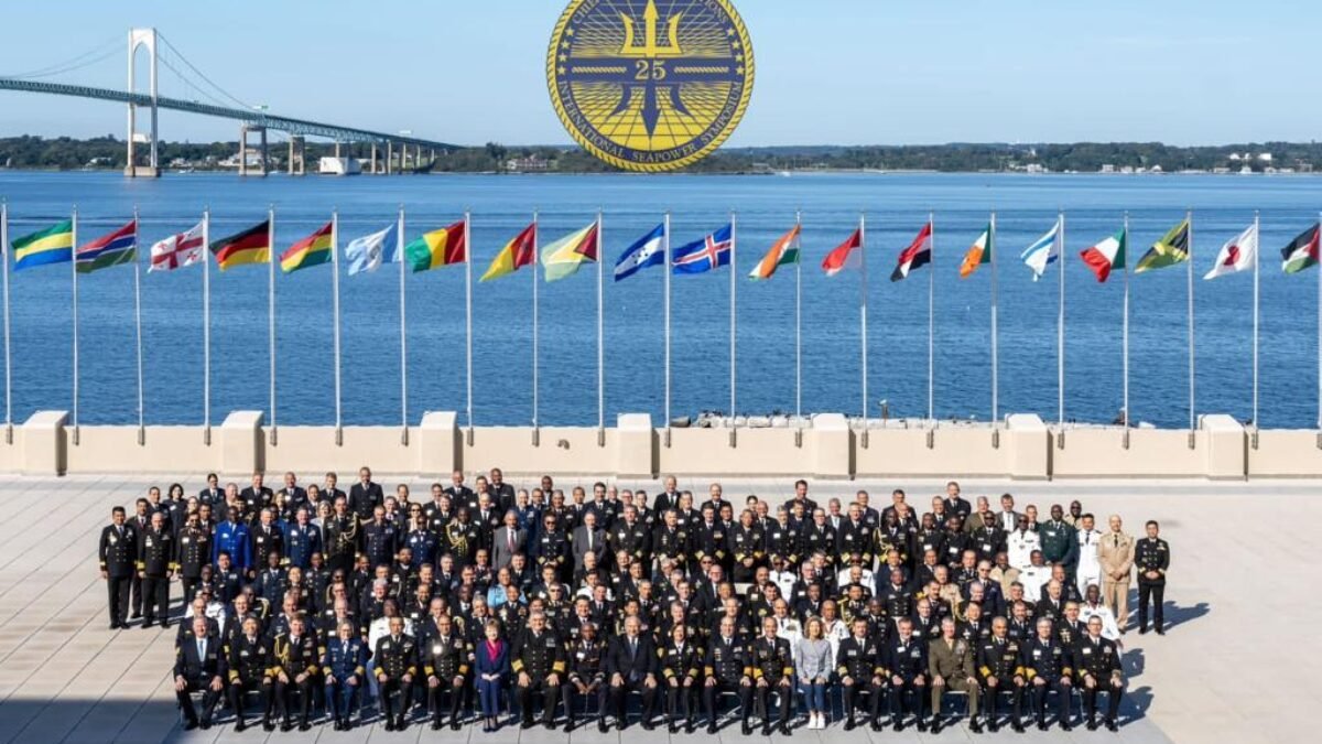 TNI AL Terus Tingkatkan Diplomasi Dalam Simposium Internasional TNI AL Terus Tingkatkan Diplomasi Dalam Simposium Internasional