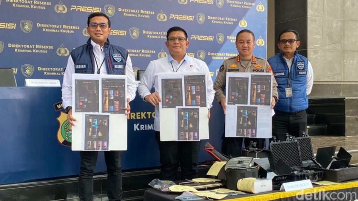 Rumah Produksi Film PornO di Jakarta Selatan Terungkap Rumah Produksi Film PornO di Jakarta Selatan Terungkap