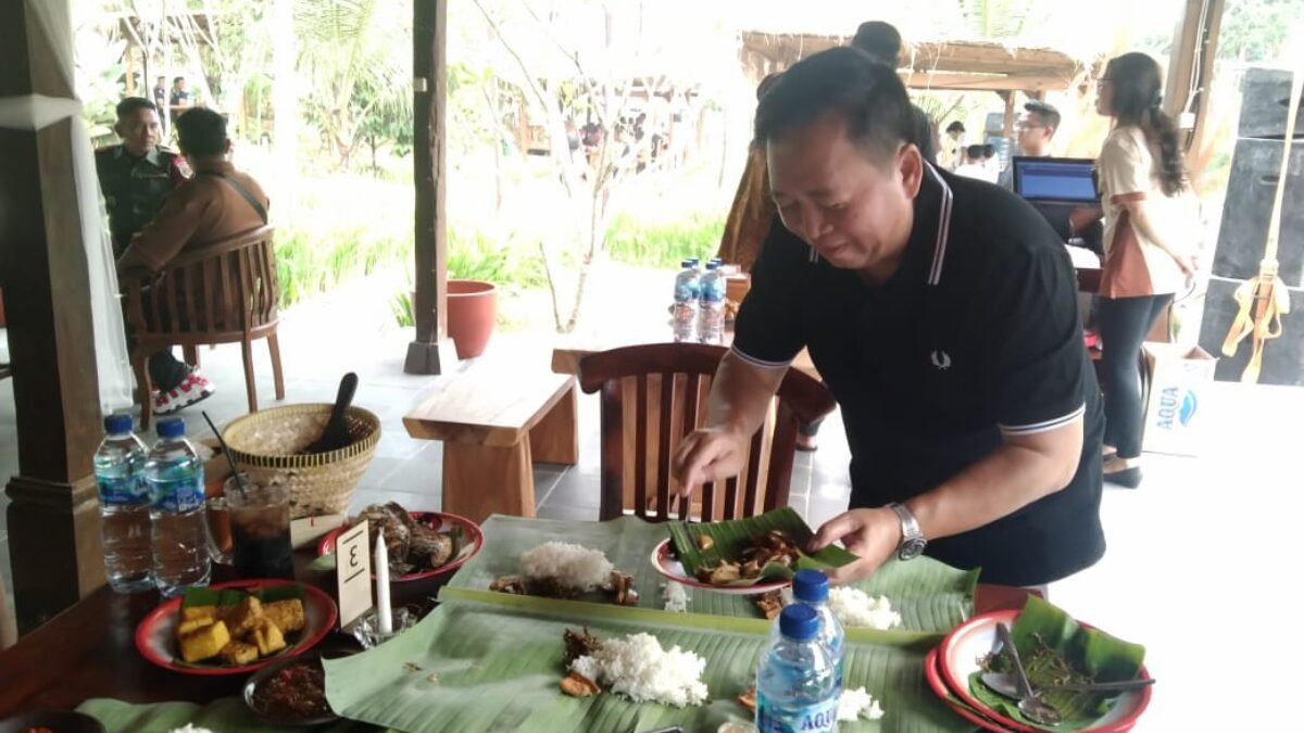 Resto Tepi Kali di Sukabumi Grand Opening Resto Tepi Kali di Sukabumi Grand Opening