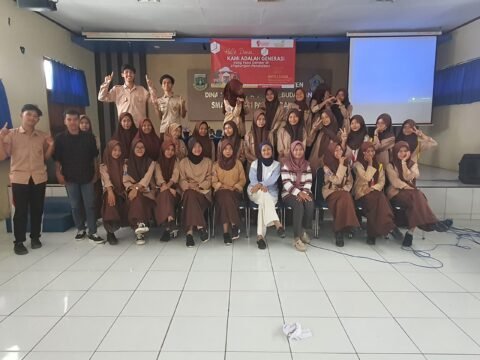 Komunitas Perempuan Indonesia Sosialisasi di SMAn1 Panggarangan Sekaligus Ajak Deklarasi Kemanusiaan untuk Palestina Israel