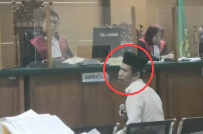 Skandal Korupsi Dana Desa: Kades Memakai Uang untuk Karaoke dan Nyawer Lady Companion Setiap Hari