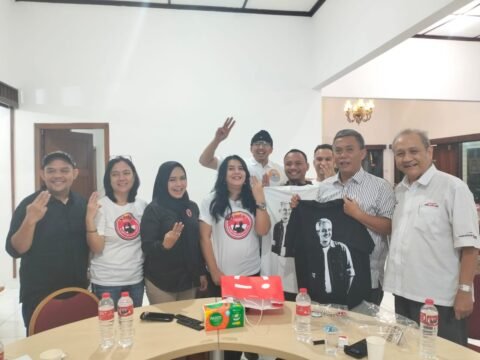 Alumni SMA Untuk Ganjar Berkumpul Bertemu TPD DKI Jakarta Ganjar – Mahfud