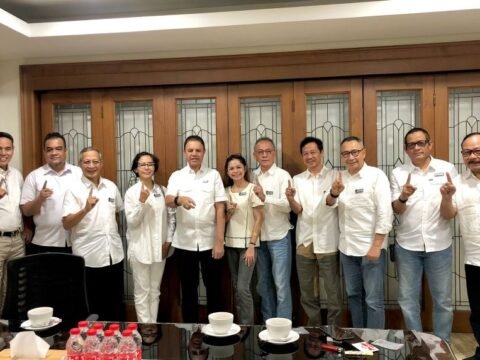 Pejuang Amin Alumni Trisakti, lulusan SMA Boedoet Serta Alumni SMAN 3 JKT-82 Nobar di Ballroom Hotel Diradja
