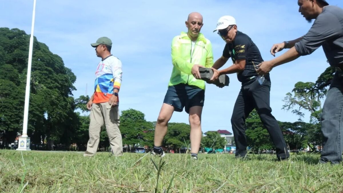 Pemerintah Kabupaten Bangkalan Memulai Pembangunan Jogging Track di Alun-Alun Sisi Selatan