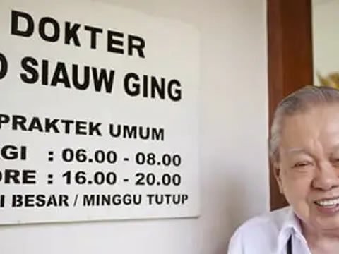 In Memoriam Dr. Lo Siauw Ging, Dokter yang Mengabdi tanpa Pamrih di Solo