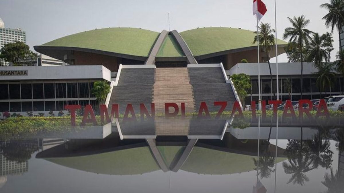 Investigasi Majalah MATRA Masuk DPR RI Perlu Rp 4,5 Miliar Investigasi Majalah MATRA Masuk DPR RI Perlu Rp 4,5 Miliar
