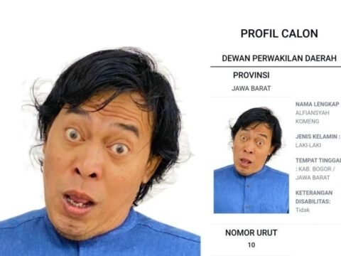 Pose Komedian Komeng di Surat Suara Menjadikan Dirinya Lolos Jadi Anggota DPD RI?