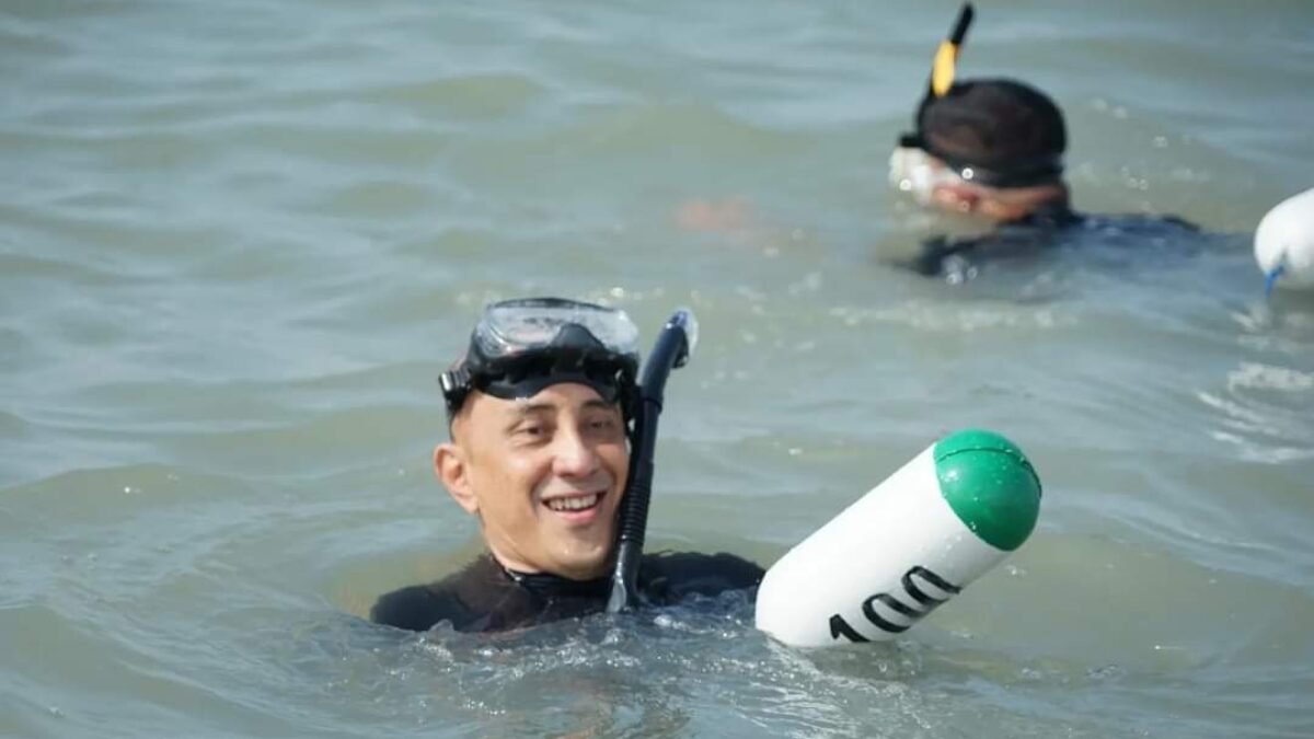 Eksplorasi Laut Bersama Danlanal: Pj Bupati Bangkalan di Kompetisi Fin Swimming