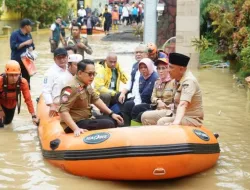 Pj Gubernur Jawa Timur dan Pj Bupati Bangkalan Tinjau Lokasi Banjir