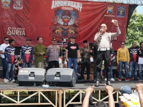 Pj Bupati Bangkalan Rolling Thunder Di Perayaan Anniversary Sewindu RX-King Bangkalan